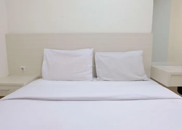 Stylish Modern 2Br Apartment At Parahyangan Residence By Travelio