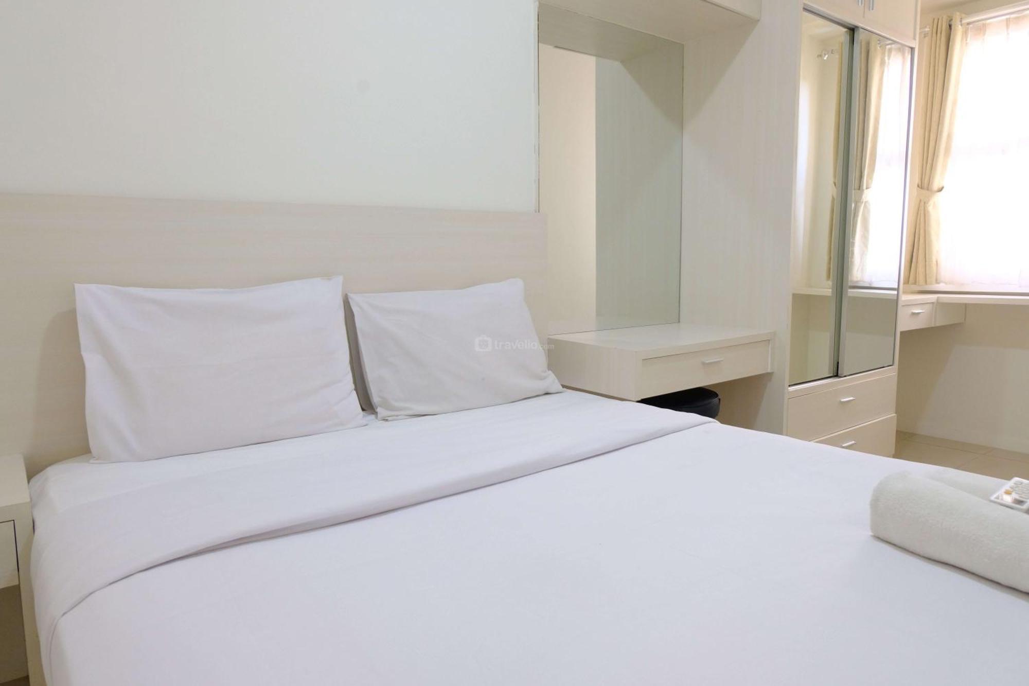 Apartemen Stylish Modern 2br At Parahyangan By Travelio