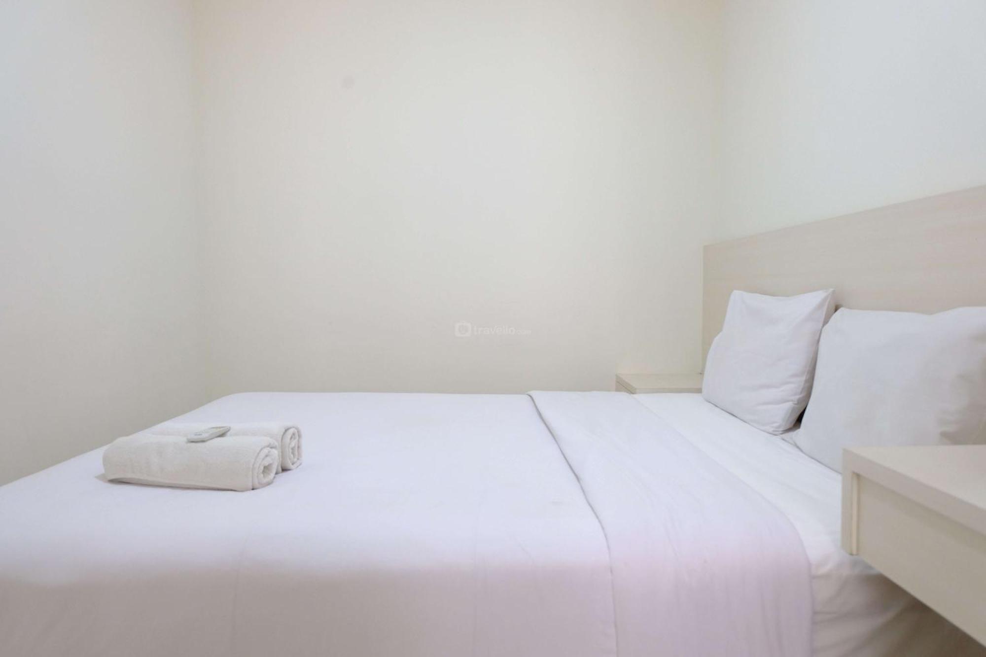 Stylish Modern 2br At Parahyangan By Travelio Apartemen
