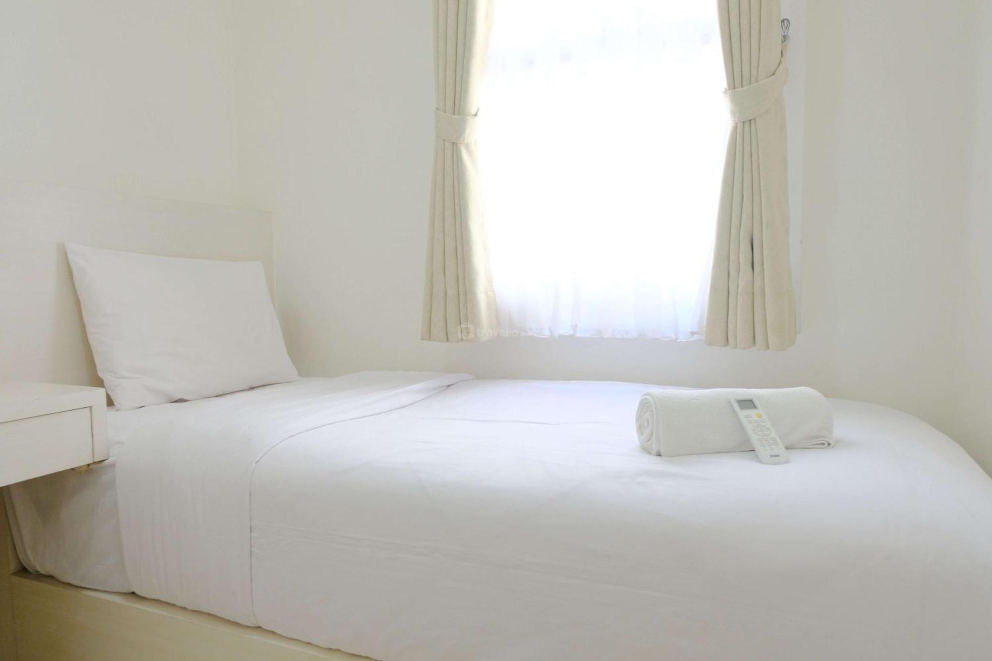 Apartemen Stylish Modern 2br At Parahyangan By Travelio Bandung